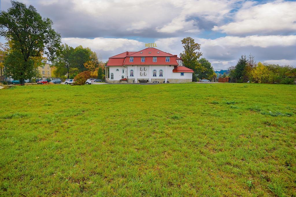 Hotel Garden Boleslawiec  Luaran gambar