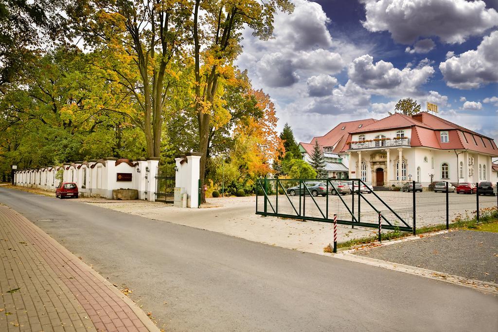 Hotel Garden Boleslawiec  Luaran gambar