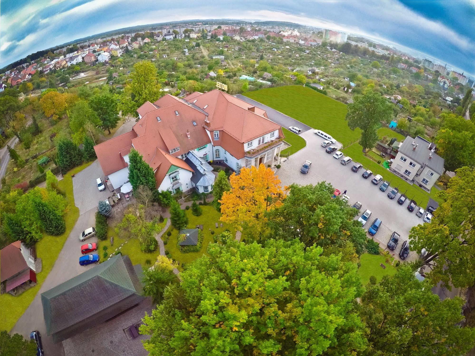 Hotel Garden Boleslawiec  Luaran gambar